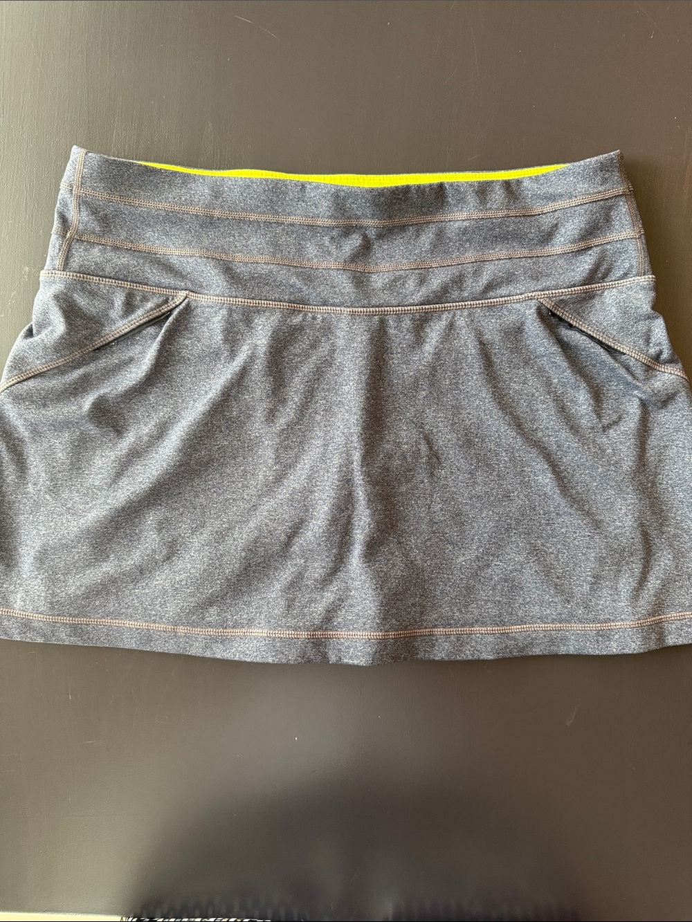 Athleta relay skort in Heather Grey size L